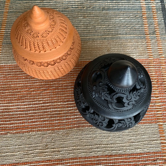 Handmade Clay Containers - Picture 2 of 3